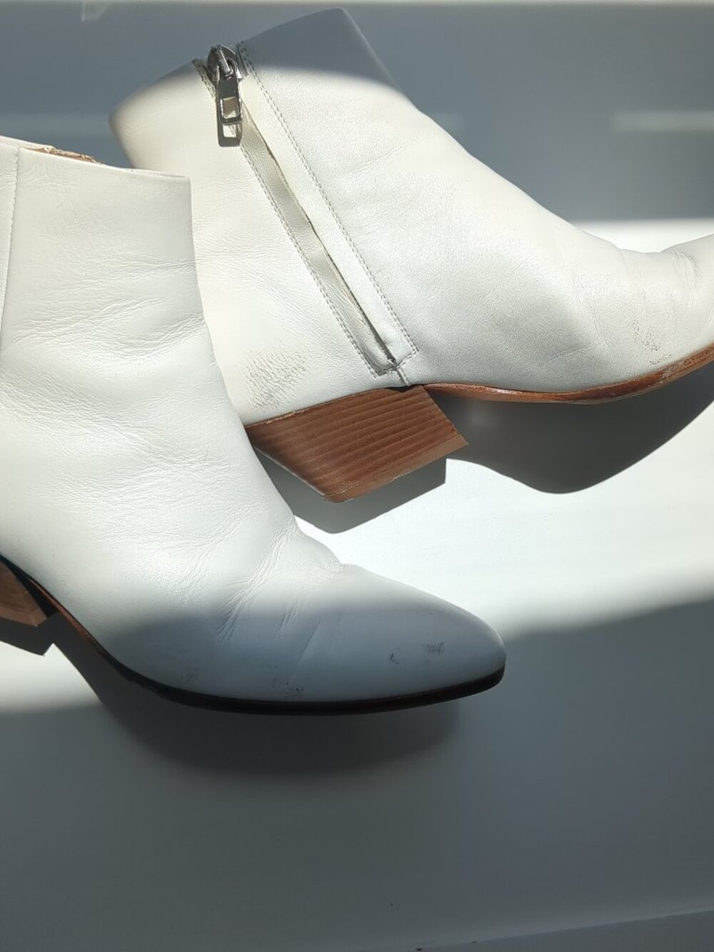 Vince Vaughn Smooth Calf Ankle Boot Sz 6 1/2 in white leather